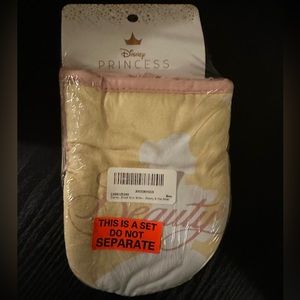 NWT Beauty and The Beast Mini Oven Mitts